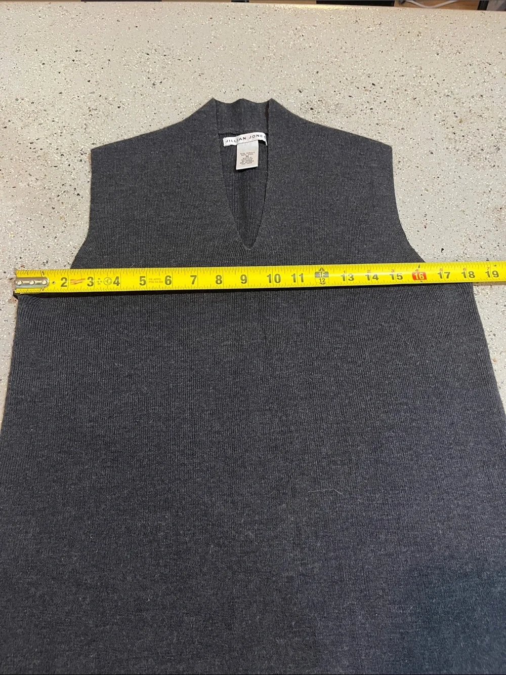 VINTAGE JILLIAN JONES ACRYLIC WOOL BLEND v NECK KNIT SWEATER VEST GRAY SIZE M